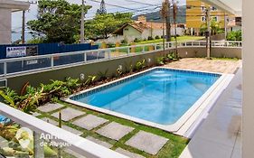 Apto nos Ingleses a 100m da Praia ING4301